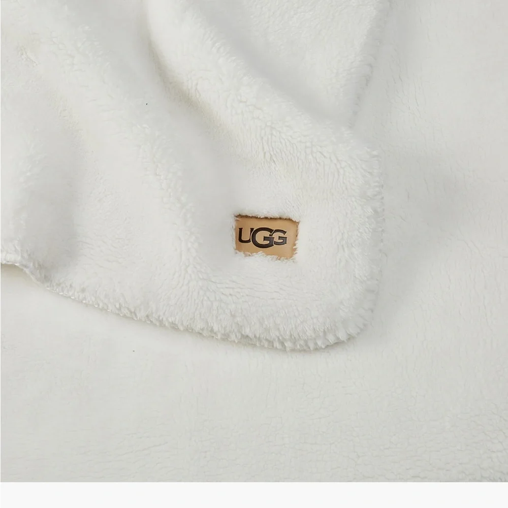 UGG NEW Whitecap Plush Throw